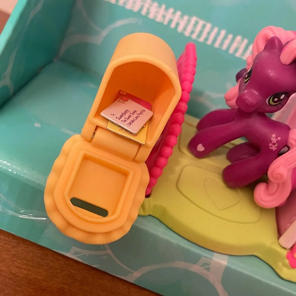Vintage My Little Pony Ponyville Fancy Fashions Boutique G3 Playset RARE Y2K Set